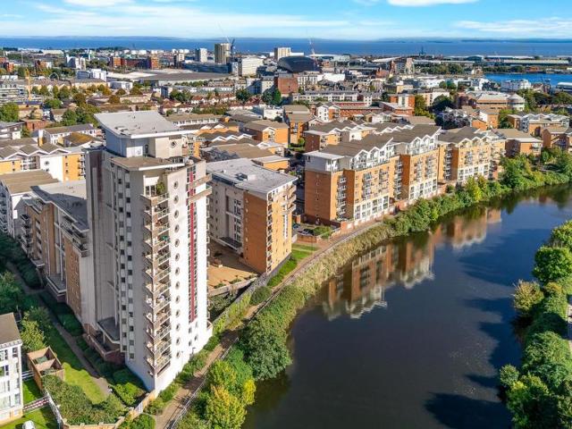 Flat for sale in Falcon Lodge, Wales
