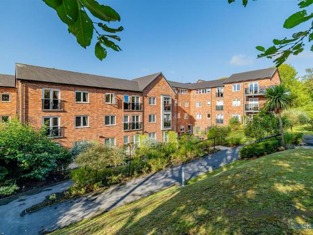 Flat for sale in Salford, Greater Manchester