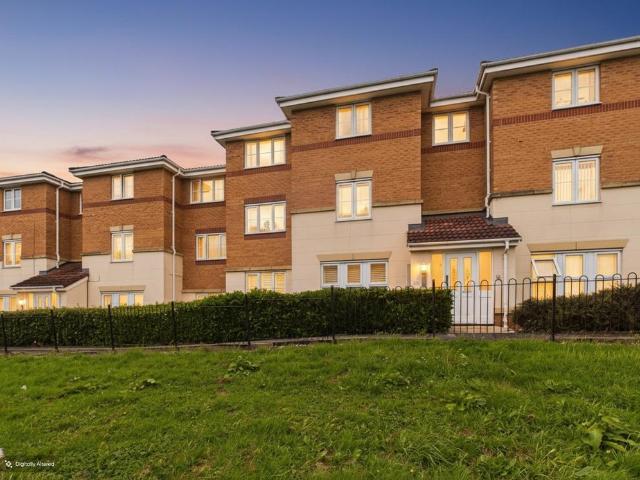 Flat for sale in Earlestown, Isle Of Man