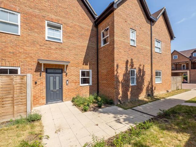Flat for sale in Greater London