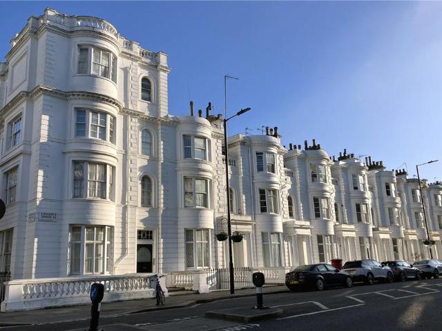 Flat for sale in Paddington, Greater London