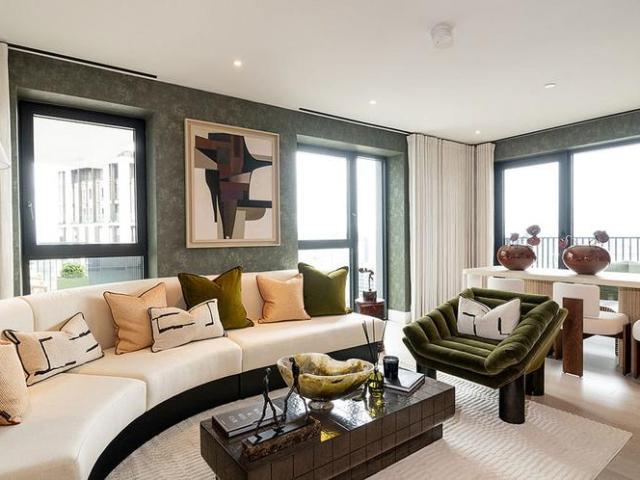 Flat for sale in Shepherd's Bush, Greater London