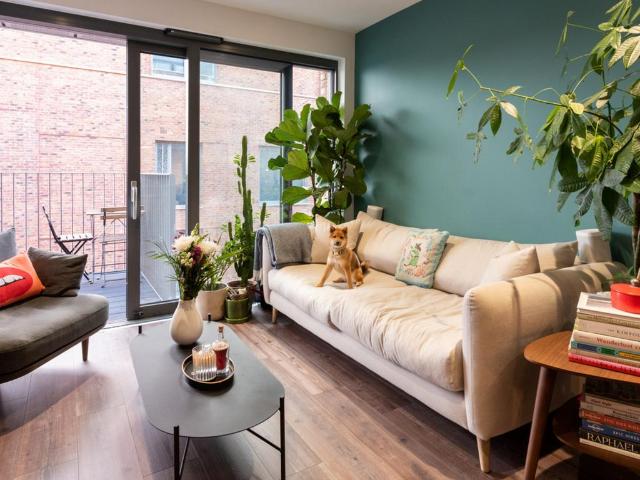 Flat for sale in Hackney Wick, Greater London