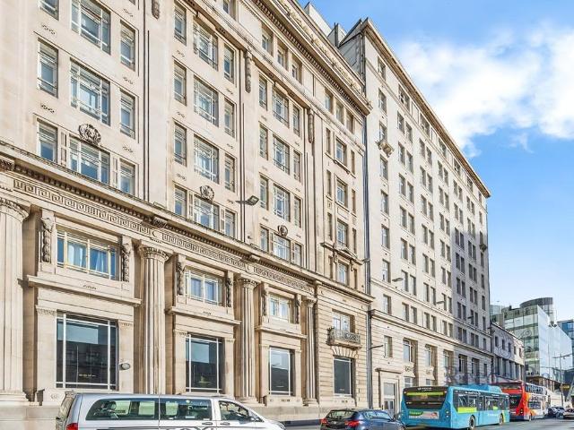 Flat for sale in Calderstones
