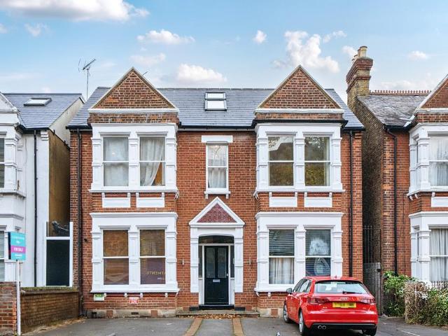 Flat for sale in London Borough of Ealing, Hanwell