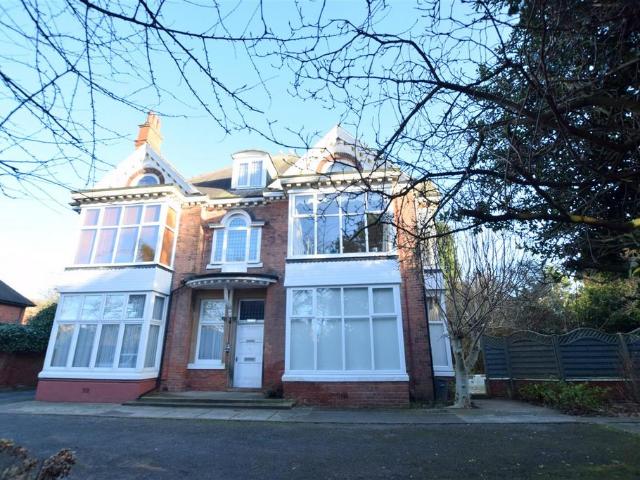 Flat for sale in Wellow, Grimsby