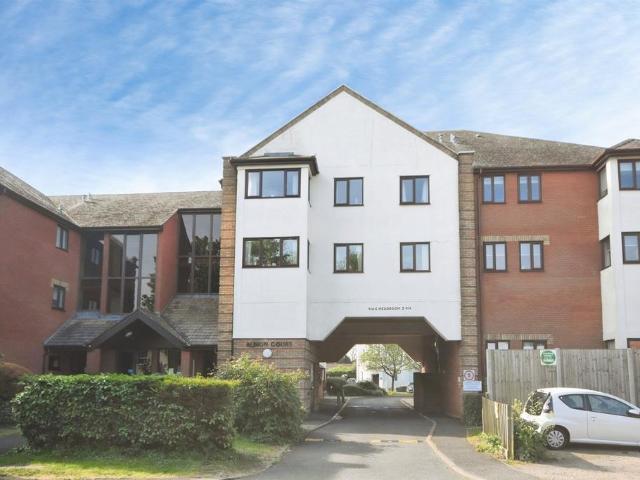 Flat for sale in Great Burstead, Billericay