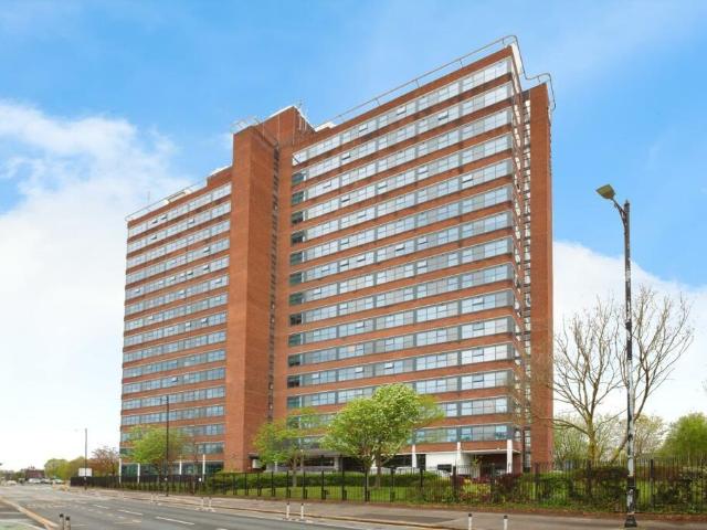 Flat for sale in Old Trafford, Trafford Park