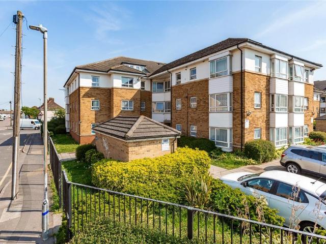 Flat for sale in Dagenham, Scrattons Farm