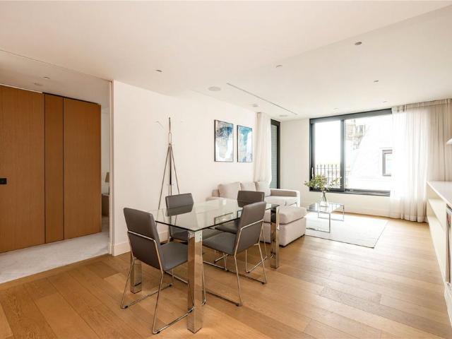 Flat for sale in East Marylebone, Mayfair