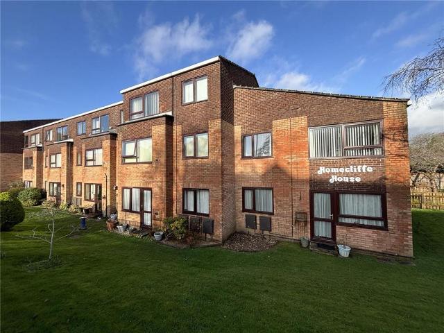 Flat for sale in Highcliffe