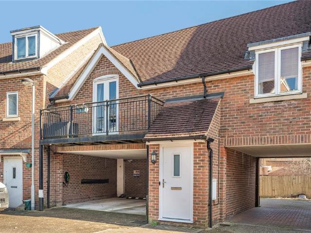 Flat for sale in The Slade, Oxfordshire