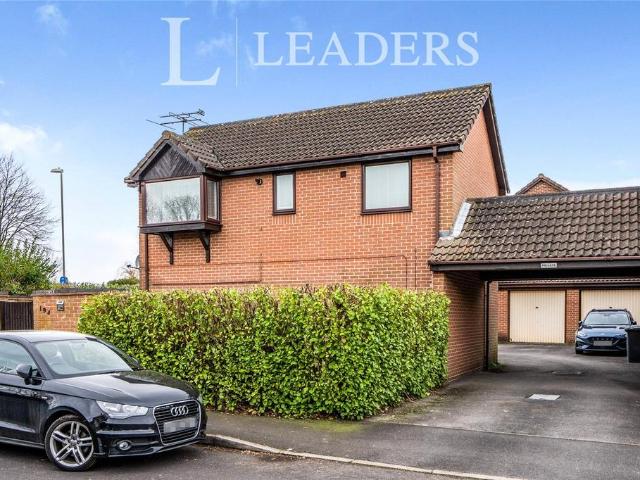 Flat for sale in Hedge End, Helford