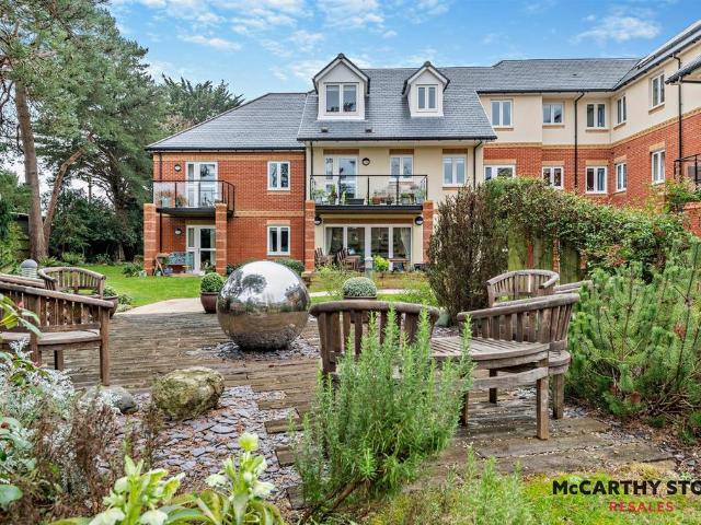 Flat for sale in Hythe and Dibden, Ashurst Bridge