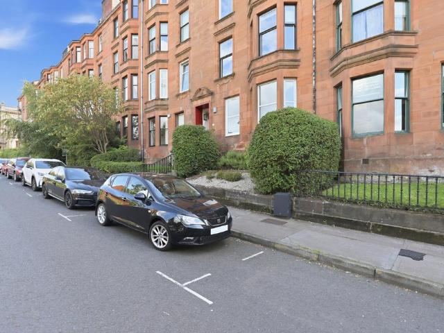 Flat for sale in Woodside, Scotland