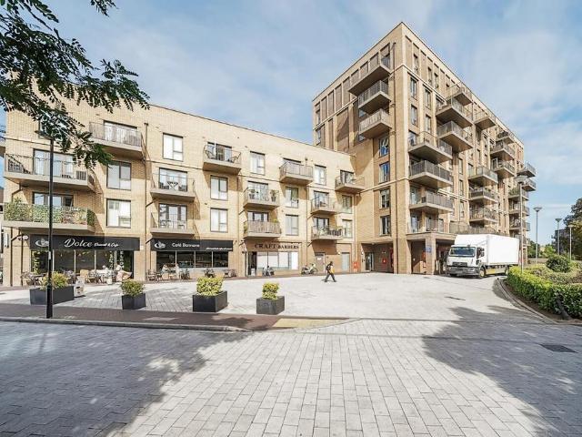 Flat for sale in London Borough of Lewisham, Cat Hill