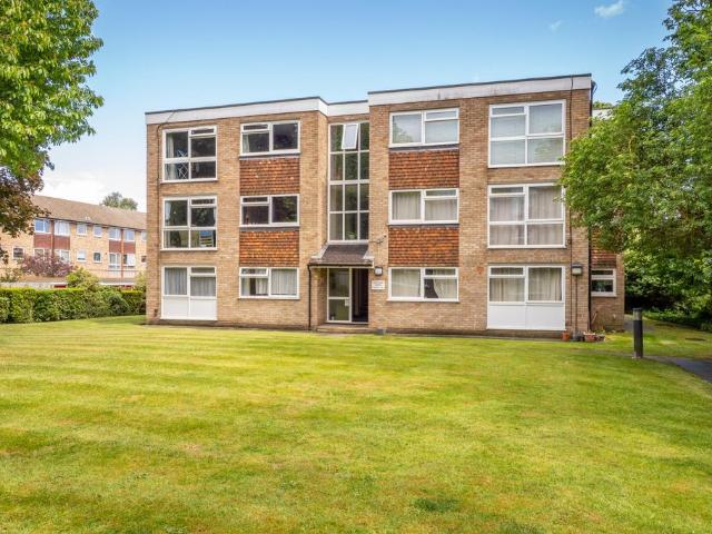 Flat for sale in Greater London