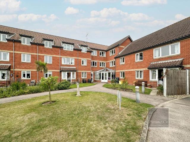 Flat for sale in Comers, Norfolk
