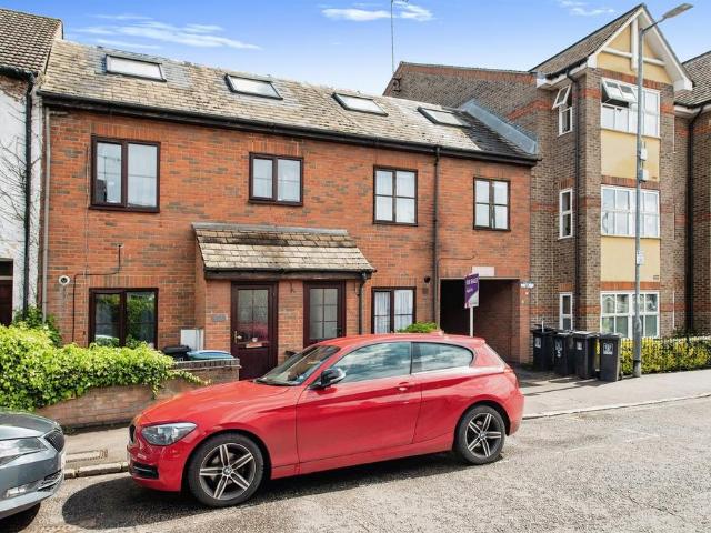 Flat for sale in North Watford