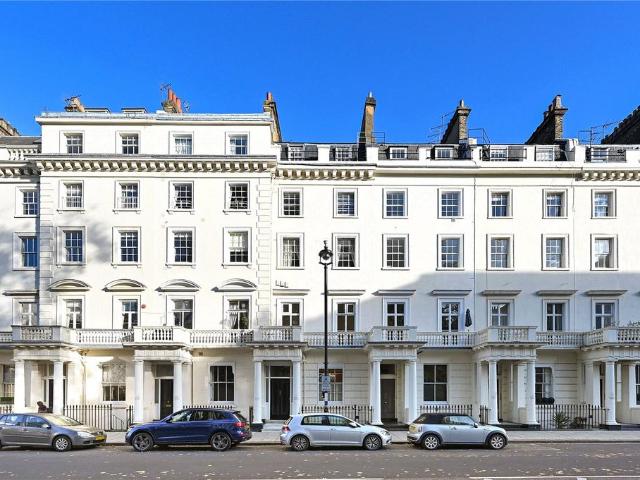 Flat for sale in Pimlico, Greater London
