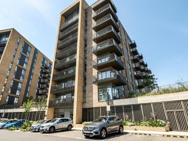 Flat for sale in Reading