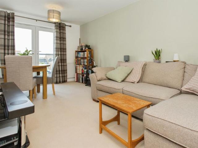 Flat for sale in Orchard Park, South Cambridgeshire