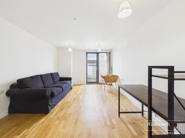 Flat for sale in Greater London