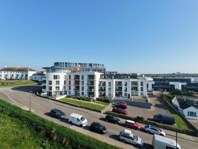 Flat for sale in Newquay, Cornwall