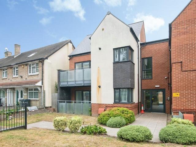 Flat for sale in West Midlands