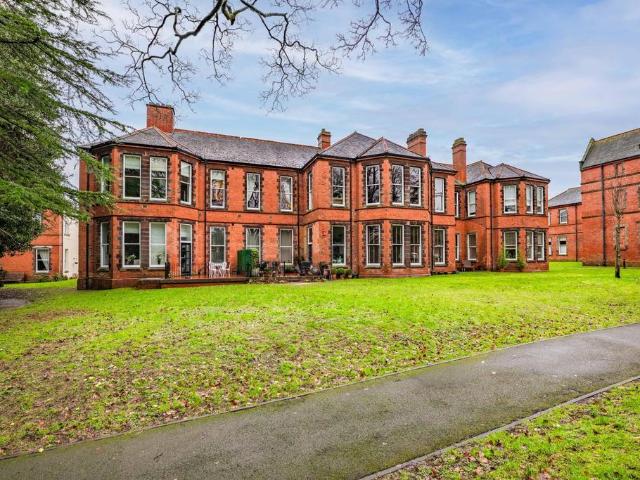 Flat for sale in Kingsley Moor, Staffordshire