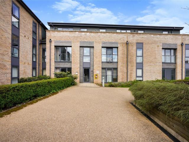 Flat for sale in Rodbourne, Swindon