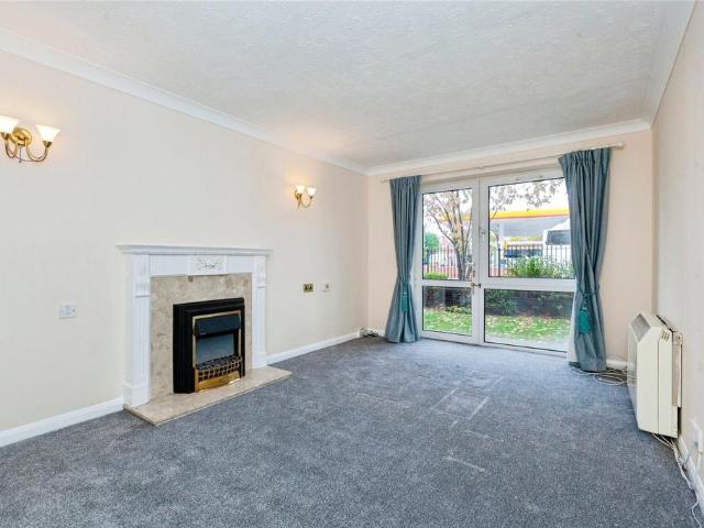 Flat for sale in Clewer Village, Windsor