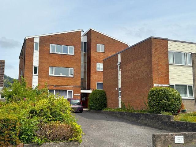 Flat for sale in Abergavenny