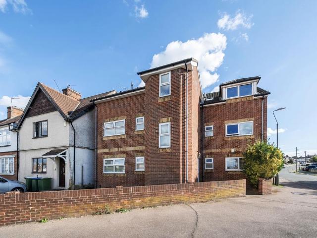 Flat for sale in Upper Belvedere, Greater London
