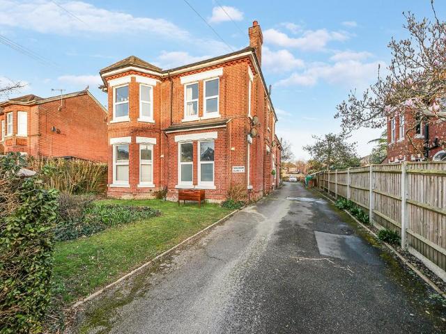 Flat for sale in Bitterne Park, Isle Of Man