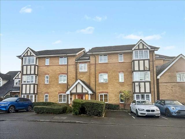 Flat for sale in Cauldwell, Bedford