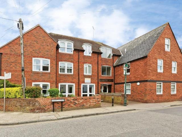 Flat for sale in The King's Mile, The Bridge