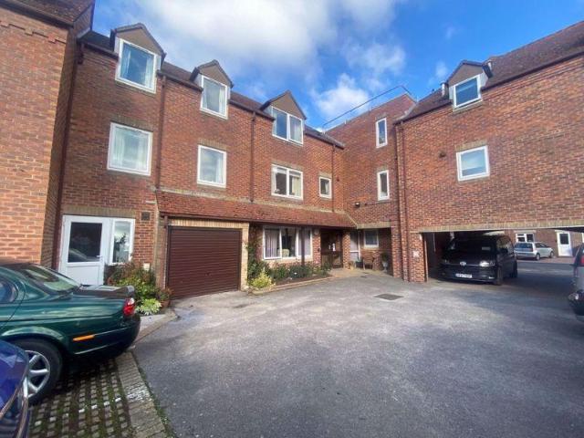 Flat for sale in Wareham Town, Arne
