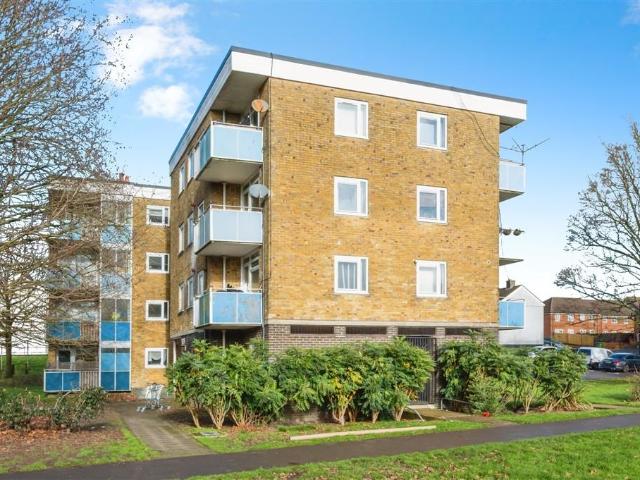 Flat for sale in Thornhill, City Of Southampton