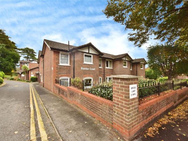 Flat for sale in Vinters Park, Midway