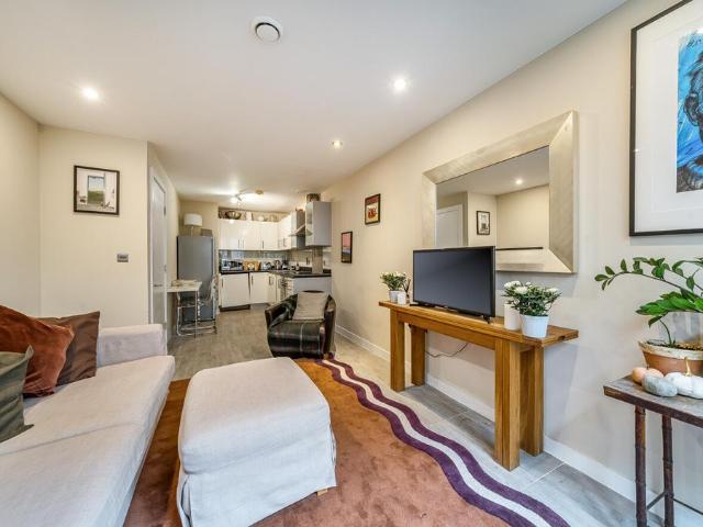 Flat for sale in Pimlico, Isle Of Man