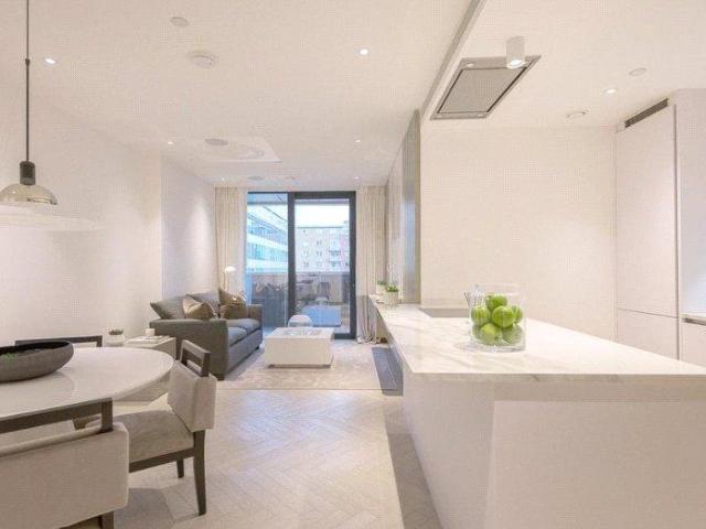 Flat for sale in St. John's Wood, Greater London