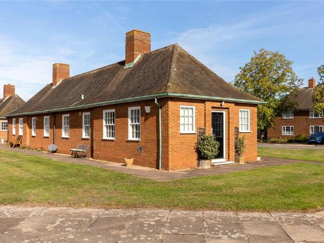 Flat for sale in Wootton Pillinge, Stewartby