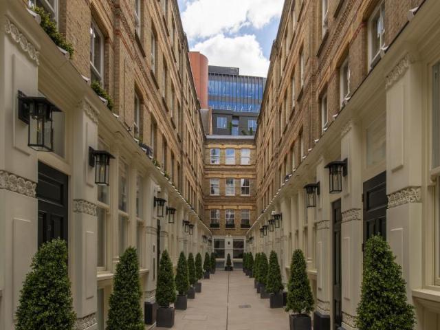 Flat for sale in Blackfriars, Lyons