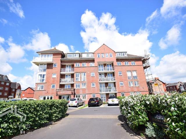 Flat for sale in St Annes, Lytham
