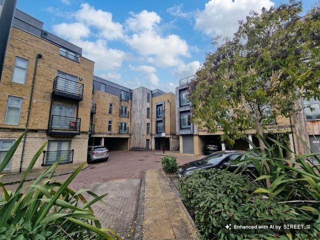 Flat for sale in Vinters Park, Midway