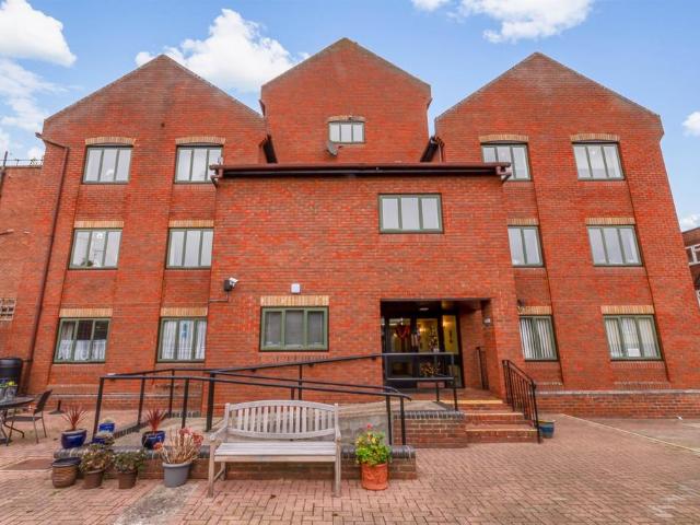 Flat for sale in Maldon