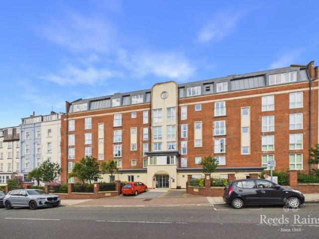 Flat for sale in The Old Town, Kepwick