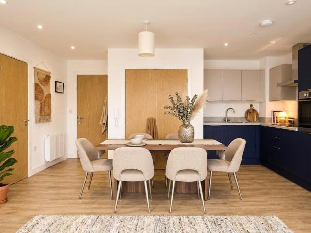 Flat for sale in Feckenham, City Of Bristol
