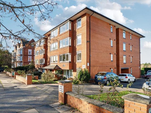 Flat for sale in Golden Valley, Gloucestershire